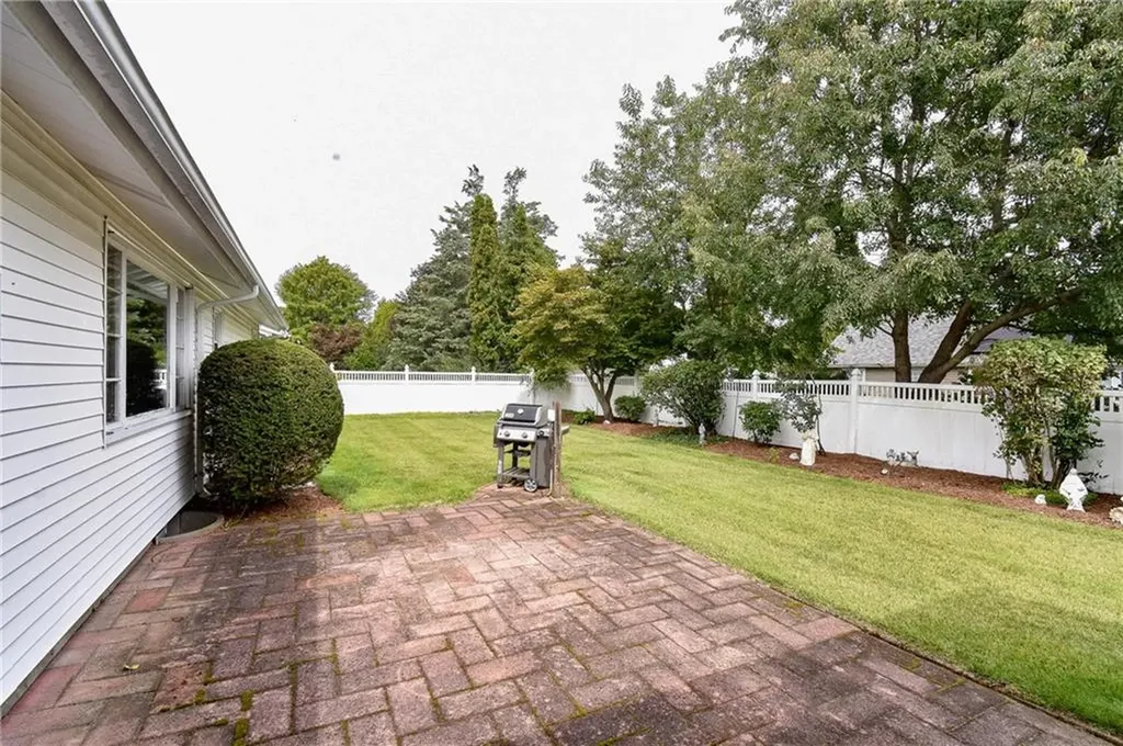 44 Crowfield Drive Warwick RI 02888