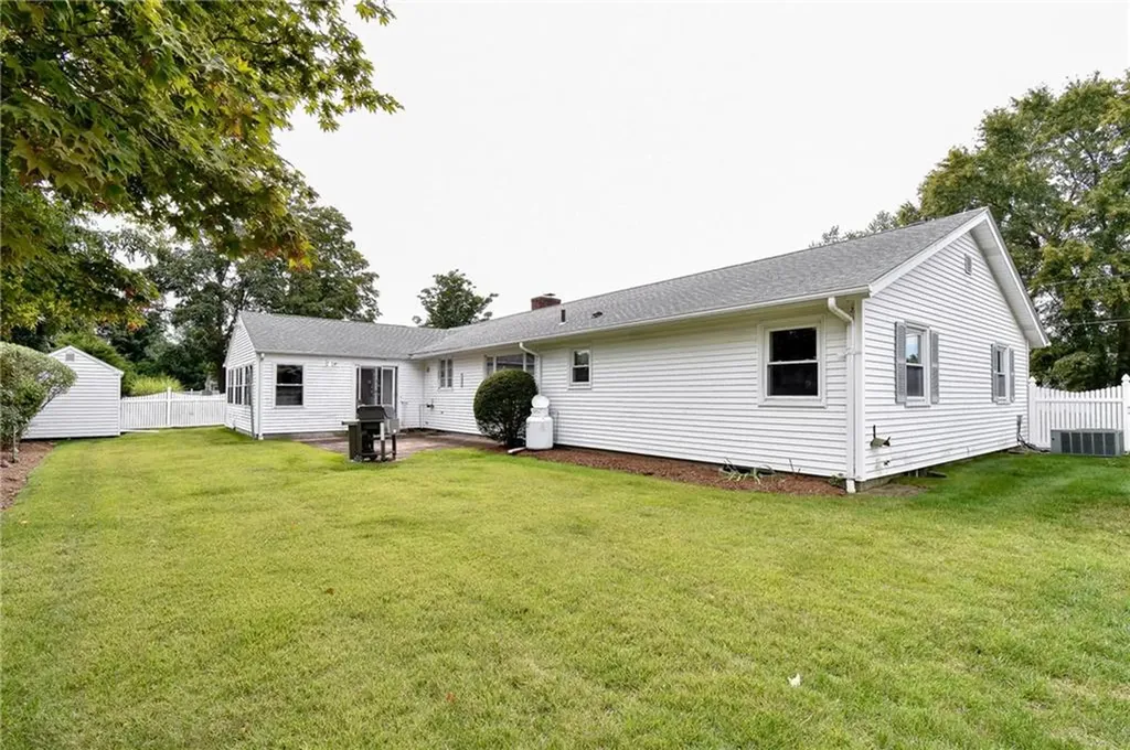 44 Crowfield Drive Warwick RI 02888