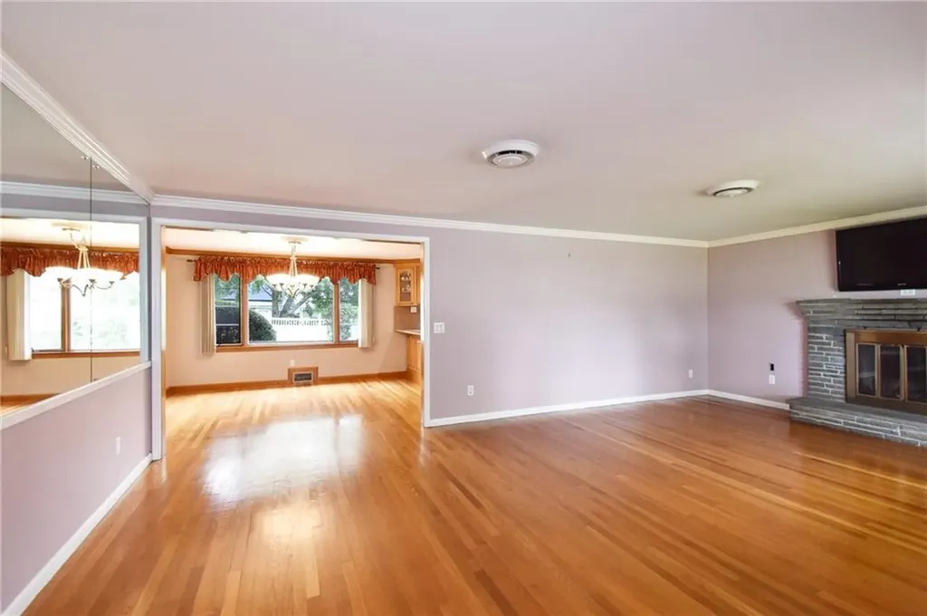 44 Crowfield Drive Warwick RI 02888