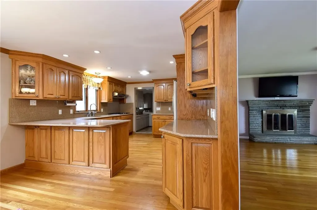 44 Crowfield Drive Warwick RI 02888