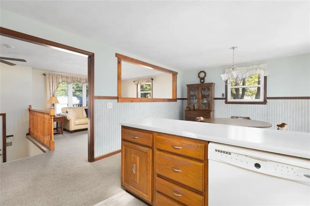 136 Sefton Avenue Warwick RI 02889