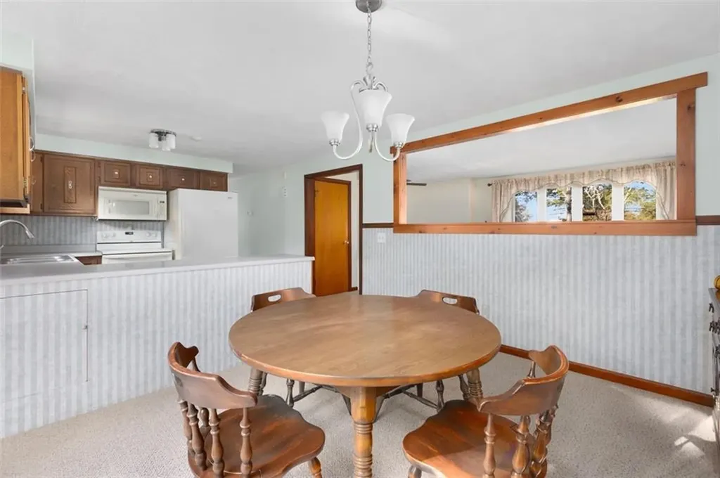 136 Sefton Avenue Warwick RI 02889