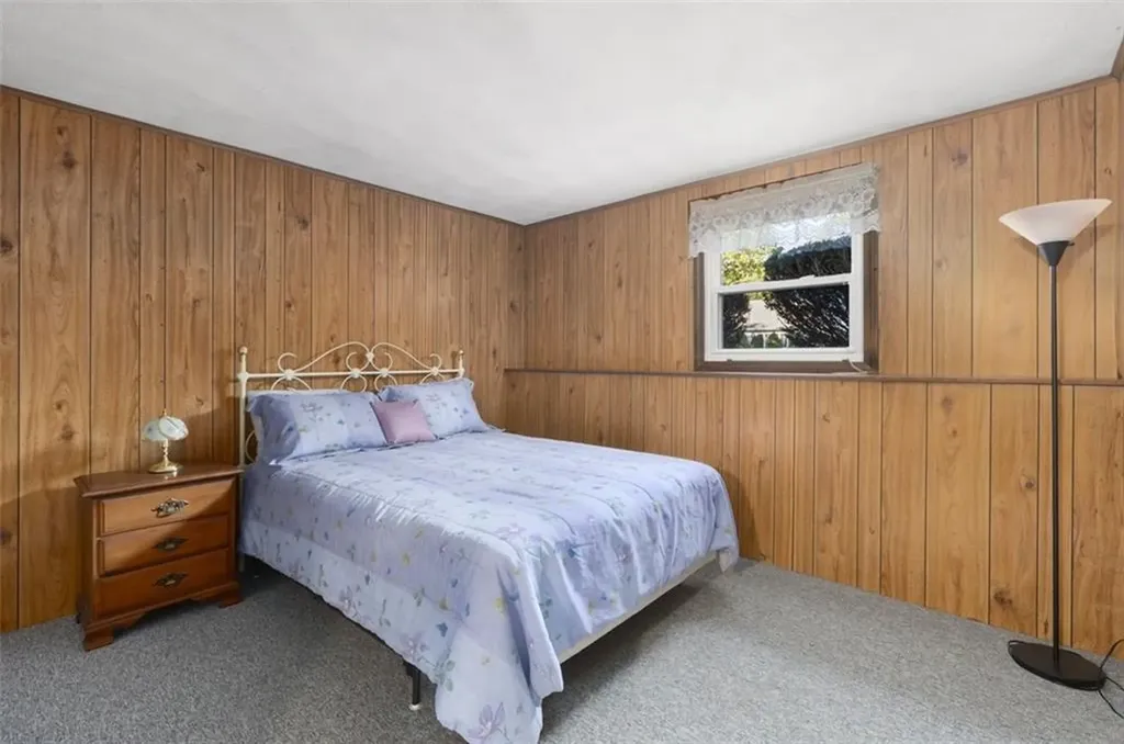 136 Sefton Avenue Warwick RI 02889