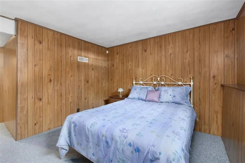 136 Sefton Avenue Warwick RI 02889