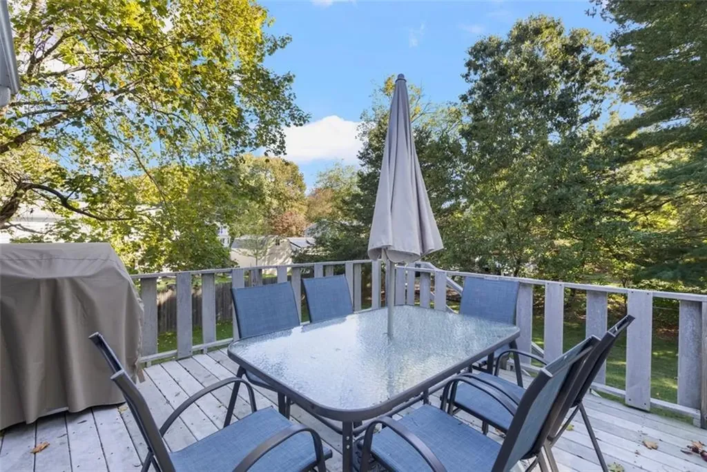 136 Sefton Avenue Warwick RI 02889