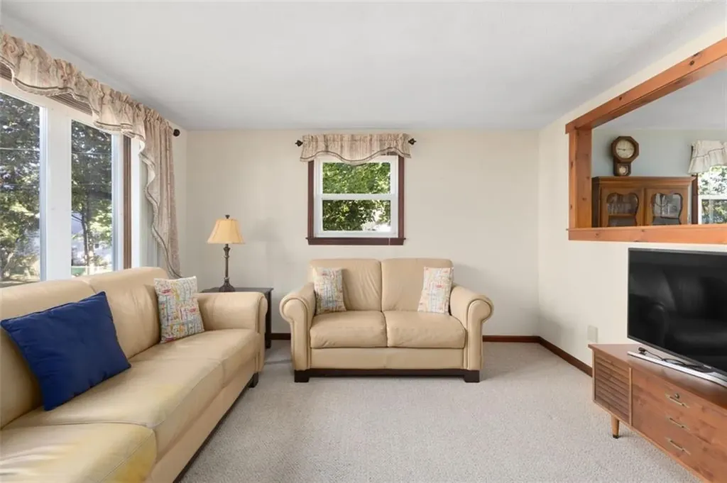 136 Sefton Avenue Warwick RI 02889