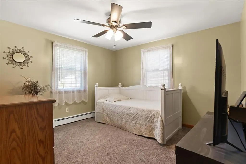 39 Vivian Street Woonsocket RI 02895