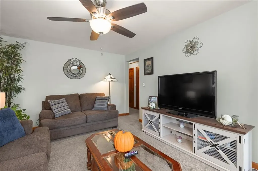 39 Vivian Street Woonsocket RI 02895