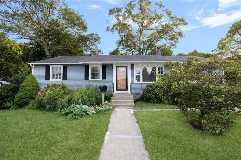 82 Princeton Avenue Coventry RI 02816