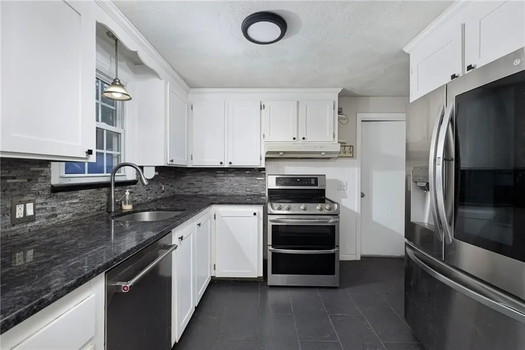 82 Princeton Avenue Coventry RI 02816