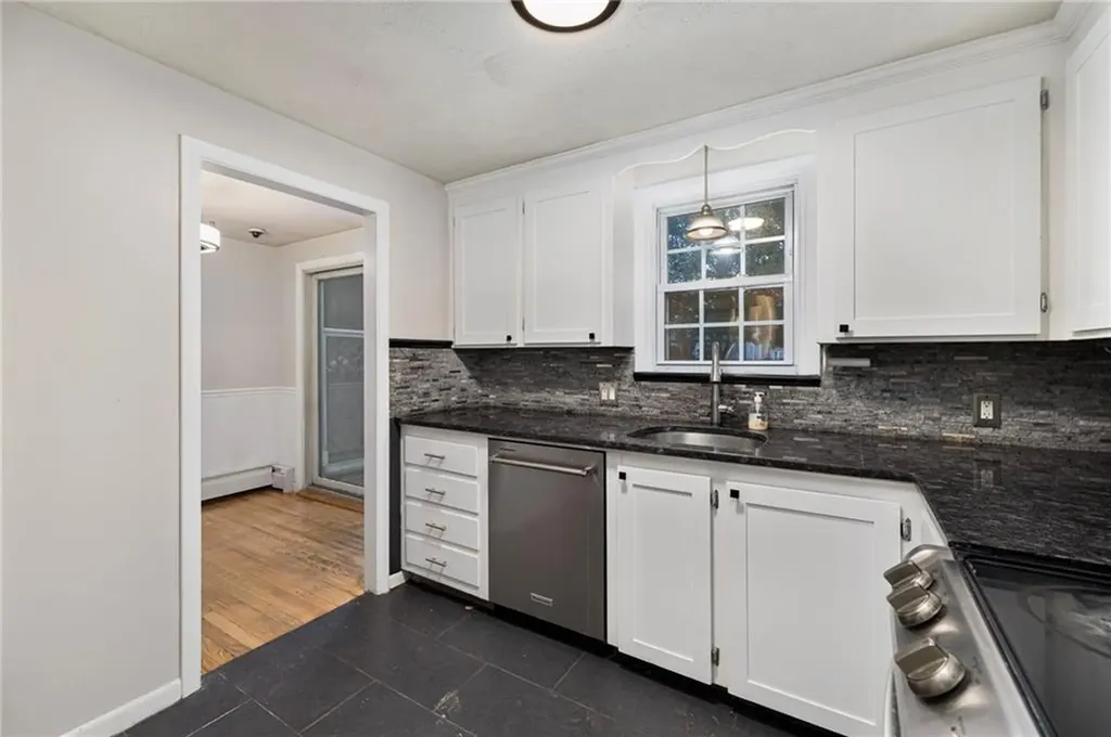 82 Princeton Avenue Coventry RI 02816