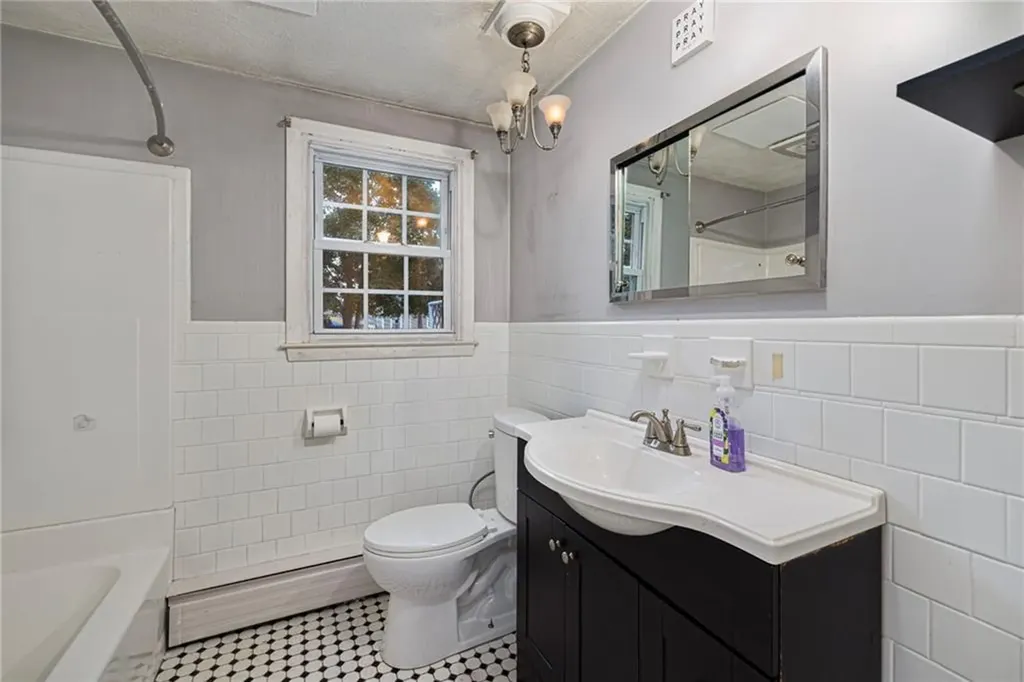 82 Princeton Avenue Coventry RI 02816