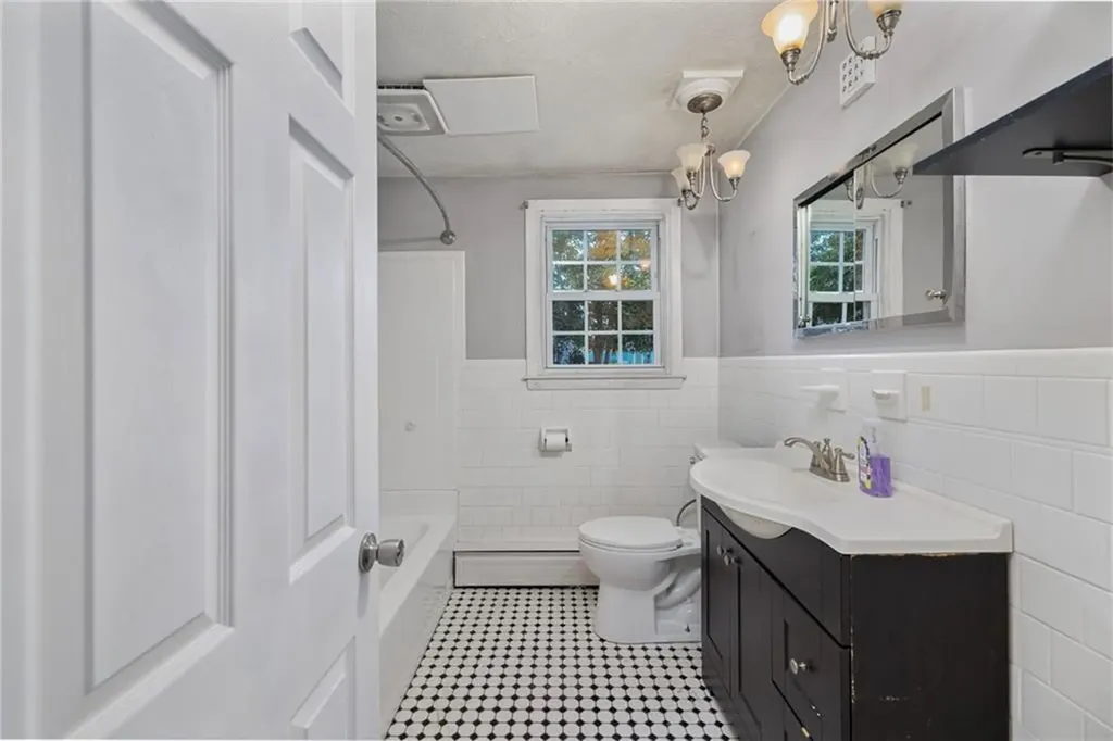 82 Princeton Avenue Coventry RI 02816