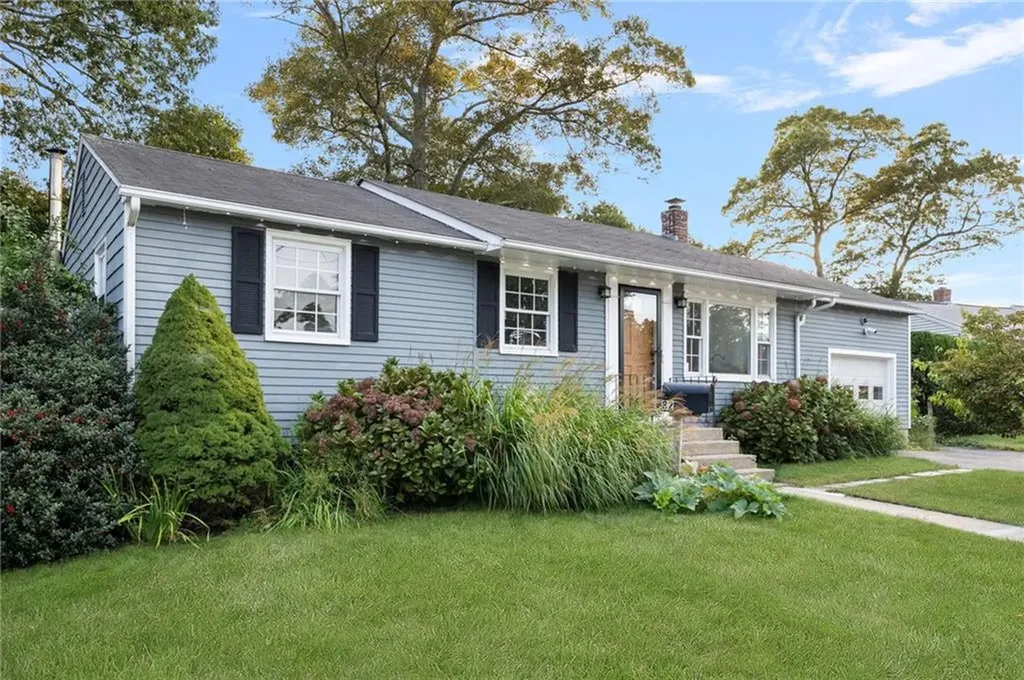 82 Princeton Avenue Coventry RI 02816