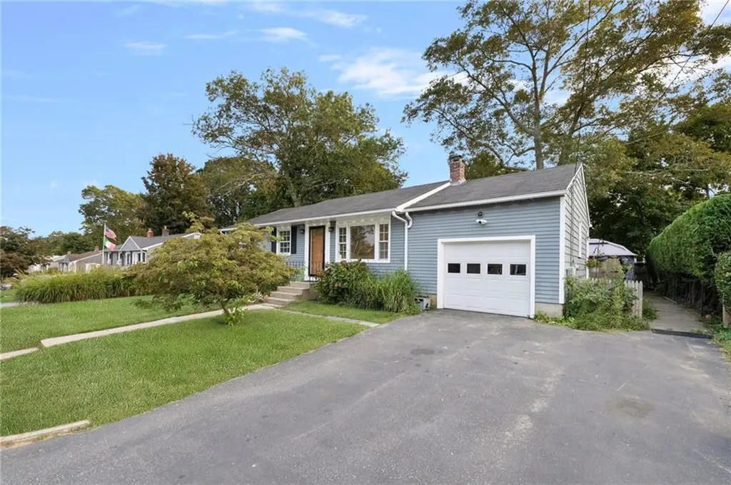 82 Princeton Avenue Coventry RI 02816