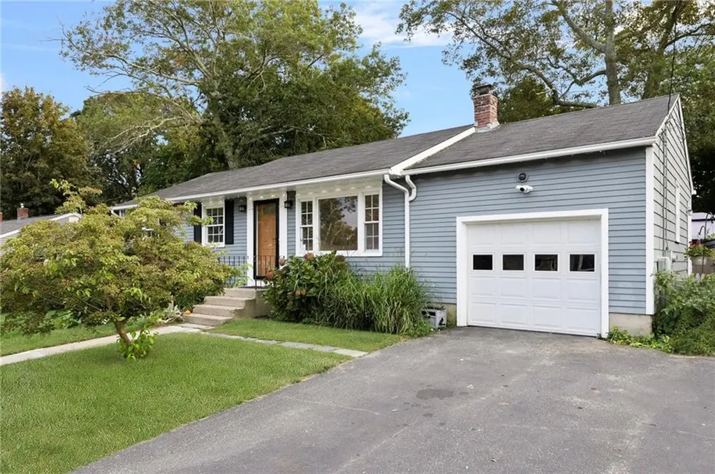 82 Princeton Avenue Coventry RI 02816