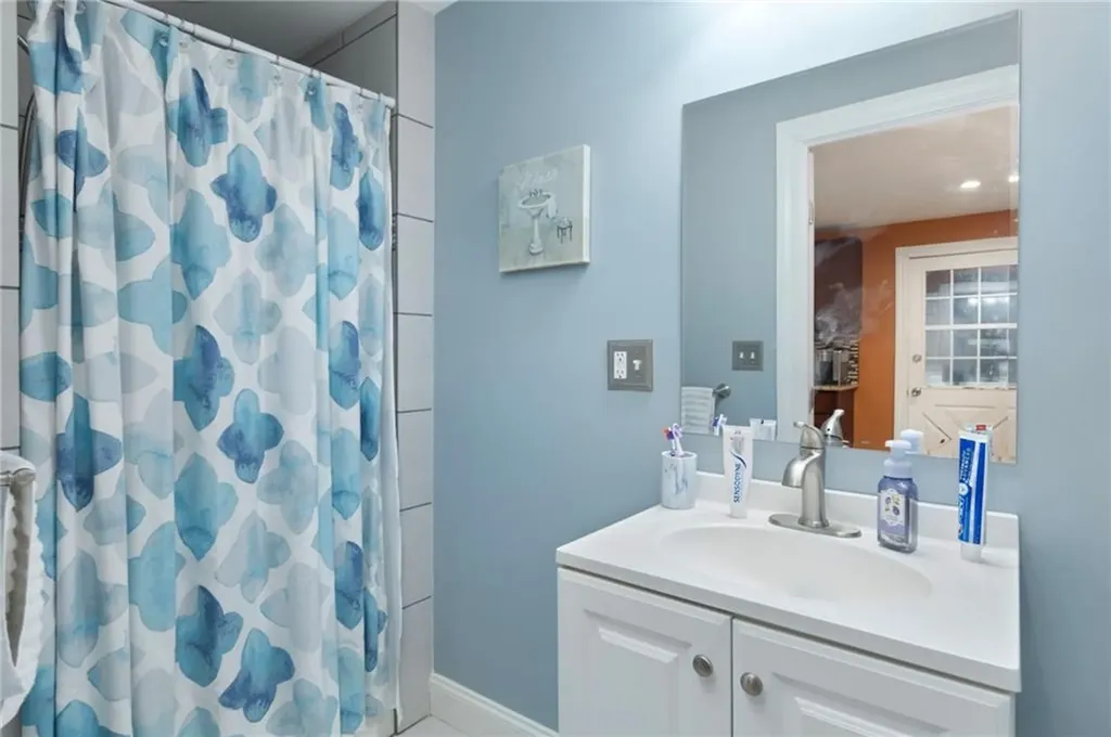 790 Cowesett Road Warwick RI 02886