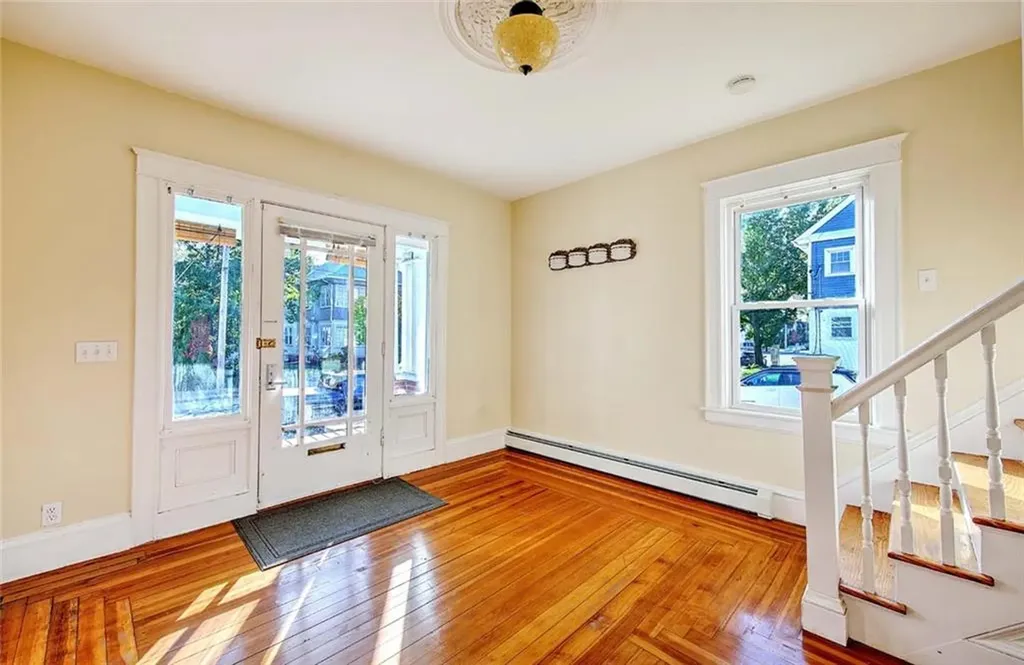 668 Academy Avenue Providence RI 02908