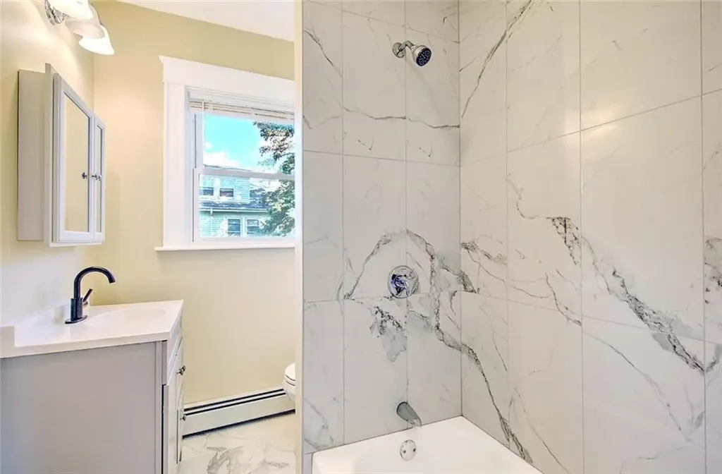 668 Academy Avenue Providence RI 02908