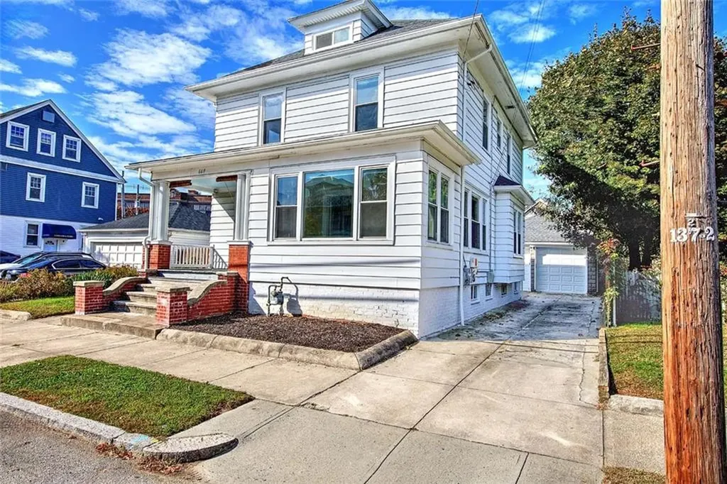 668 Academy Avenue Providence RI 02908