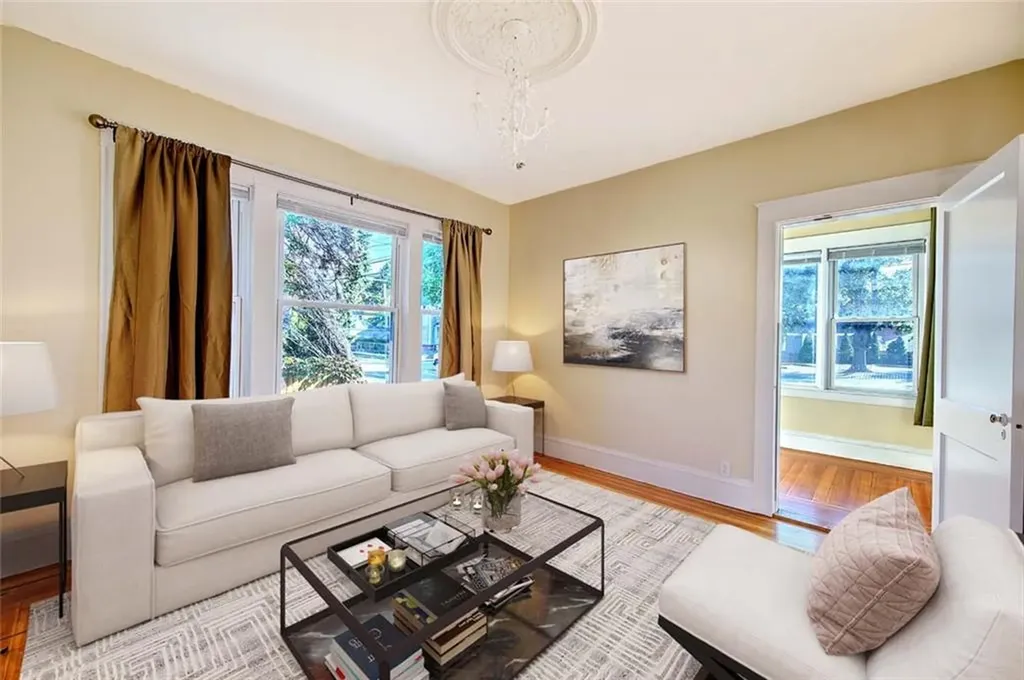 668 Academy Avenue Providence RI 02908