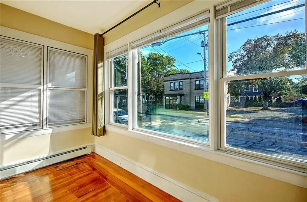 668 Academy Avenue Providence RI 02908