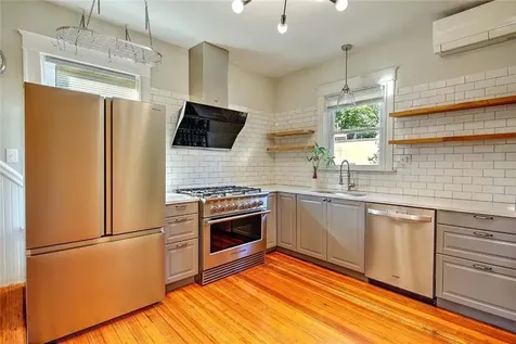 668 Academy Avenue Providence RI 02908