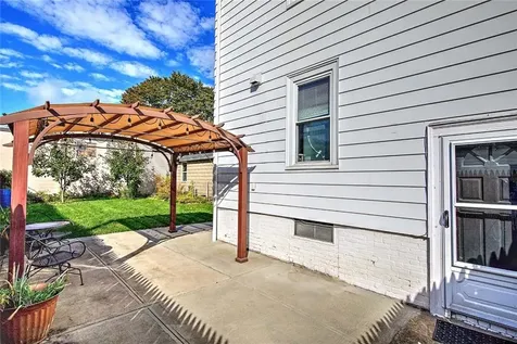 668 Academy Avenue Providence RI 02908