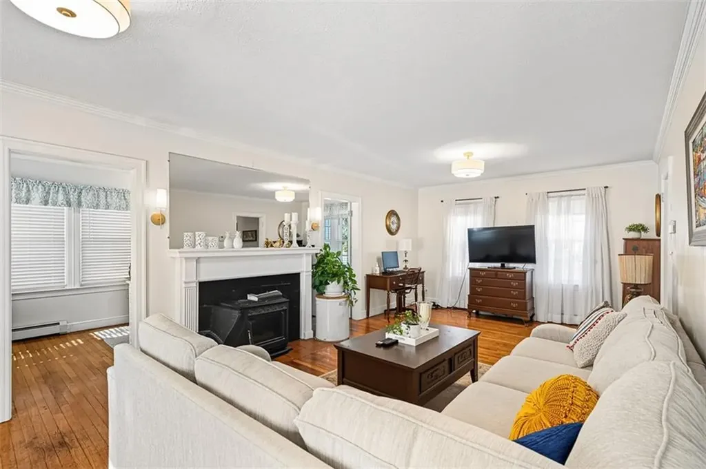 124 Meadow Road Woonsocket RI 02895