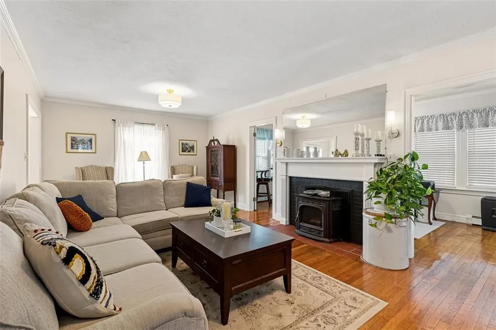 124 Meadow Road Woonsocket RI 02895