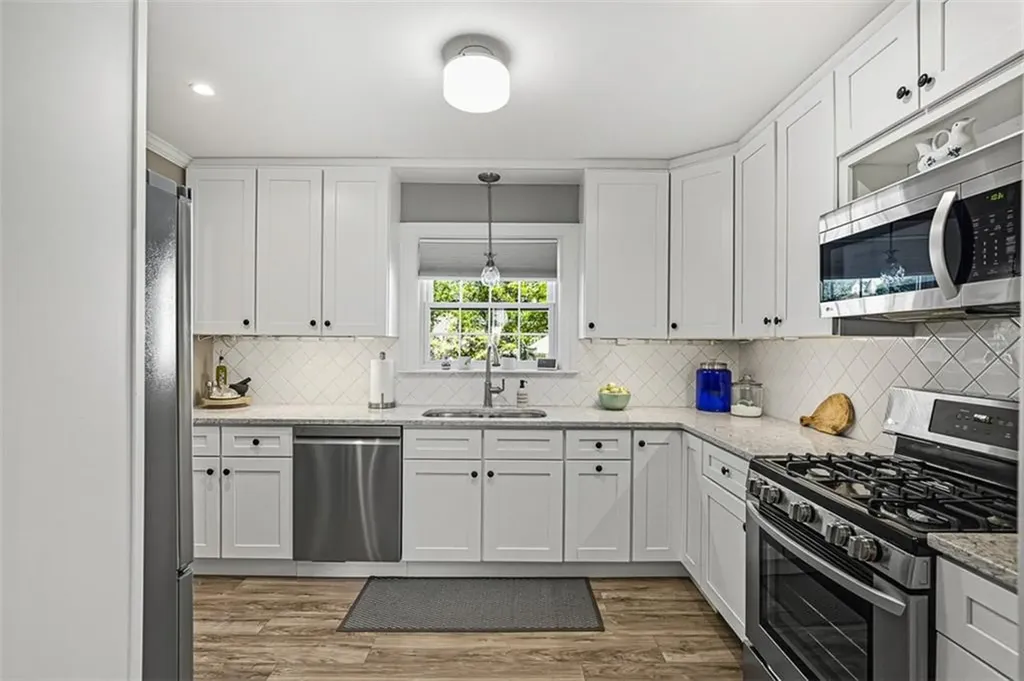 124 Meadow Road Woonsocket RI 02895