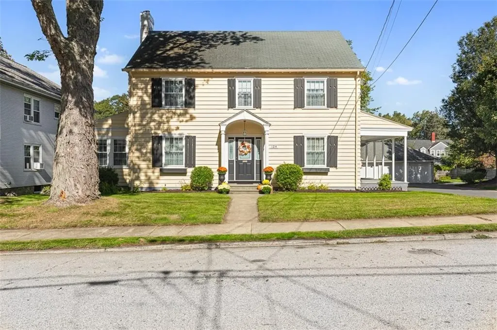 124 Meadow Road Woonsocket RI 02895