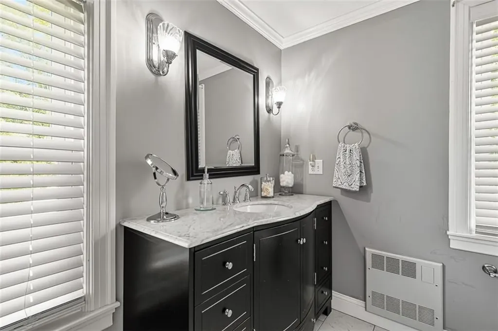 124 Meadow Road Woonsocket RI 02895