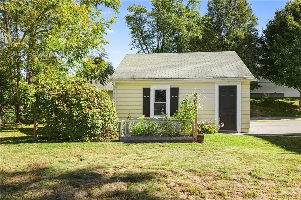 124 Meadow Road Woonsocket RI 02895