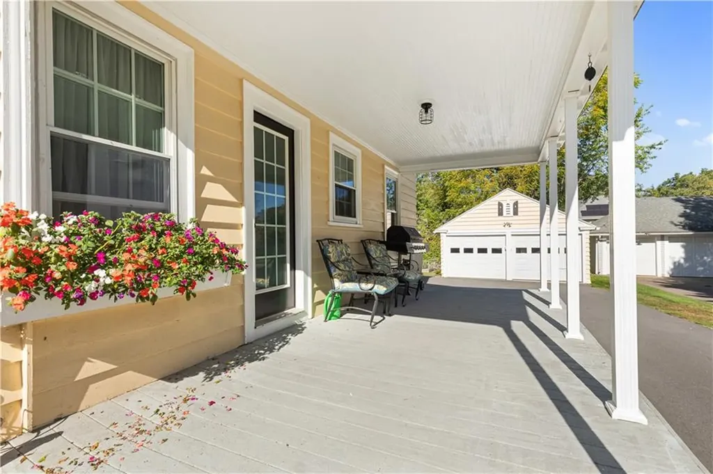 124 Meadow Road Woonsocket RI 02895