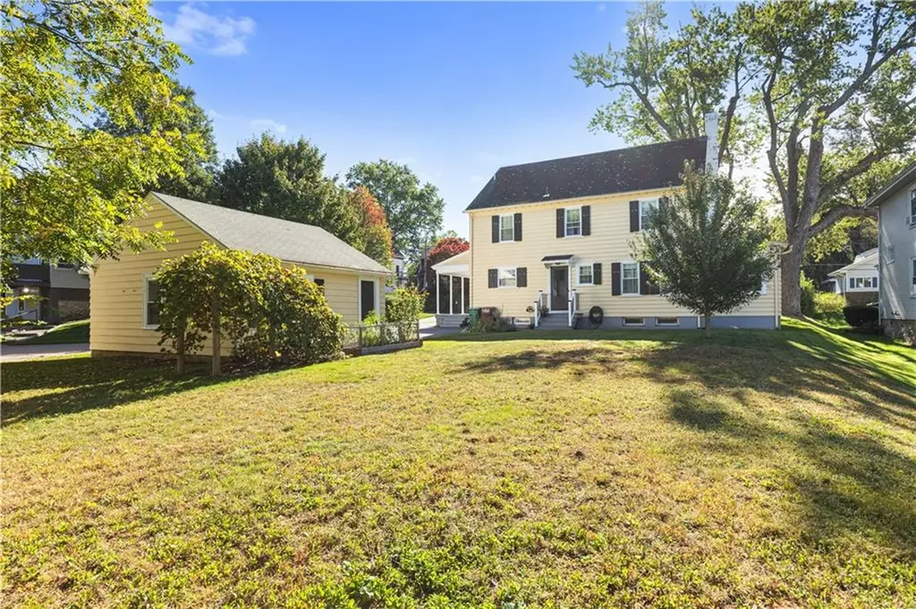 124 Meadow Road Woonsocket RI 02895