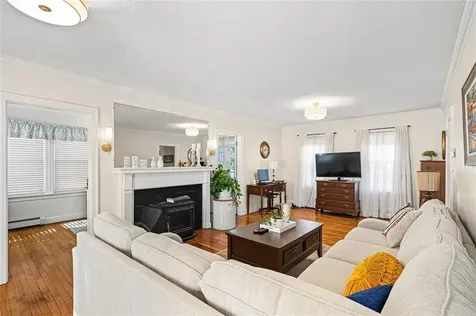 124 Meadow Road Woonsocket RI 02895