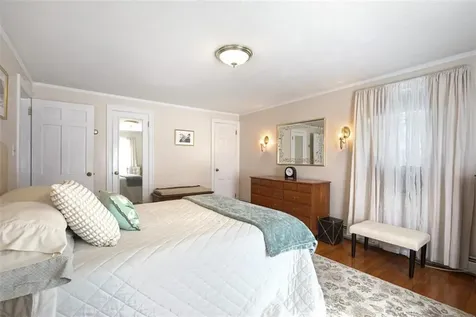 124 Meadow Road Woonsocket RI 02895