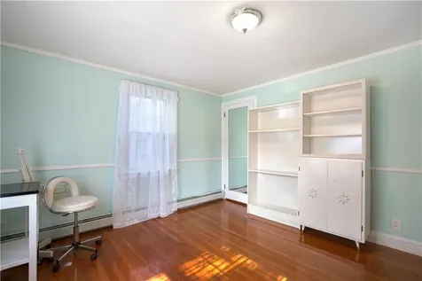 124 Meadow Road Woonsocket RI 02895