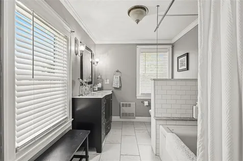 124 Meadow Road Woonsocket RI 02895