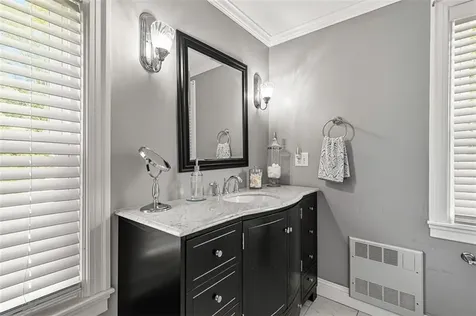 124 Meadow Road Woonsocket RI 02895