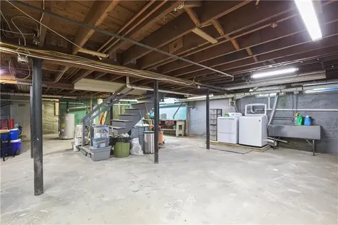 124 Meadow Road Woonsocket RI 02895