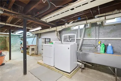 124 Meadow Road Woonsocket RI 02895