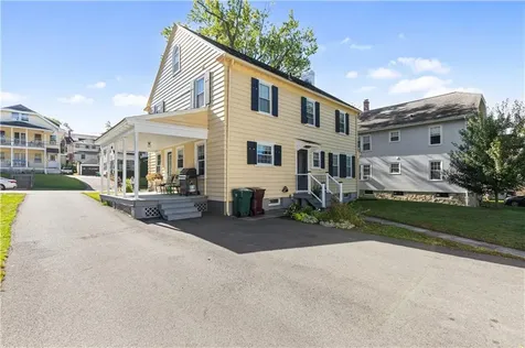 124 Meadow Road Woonsocket RI 02895