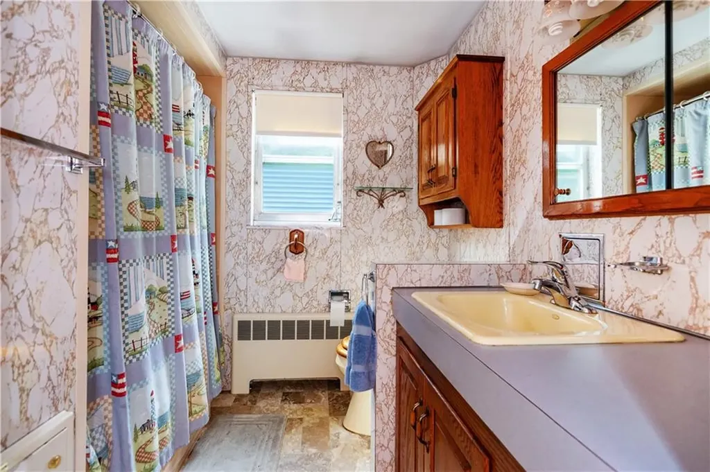 1904 Old Louisquisset Pike Lincoln RI 02865