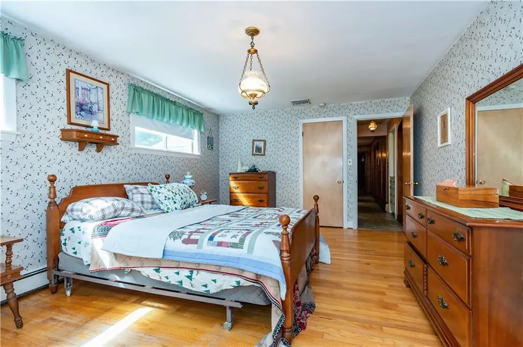 1904 Old Louisquisset Pike Lincoln RI 02865