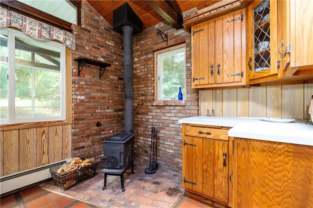 1904 Old Louisquisset Pike Lincoln RI 02865