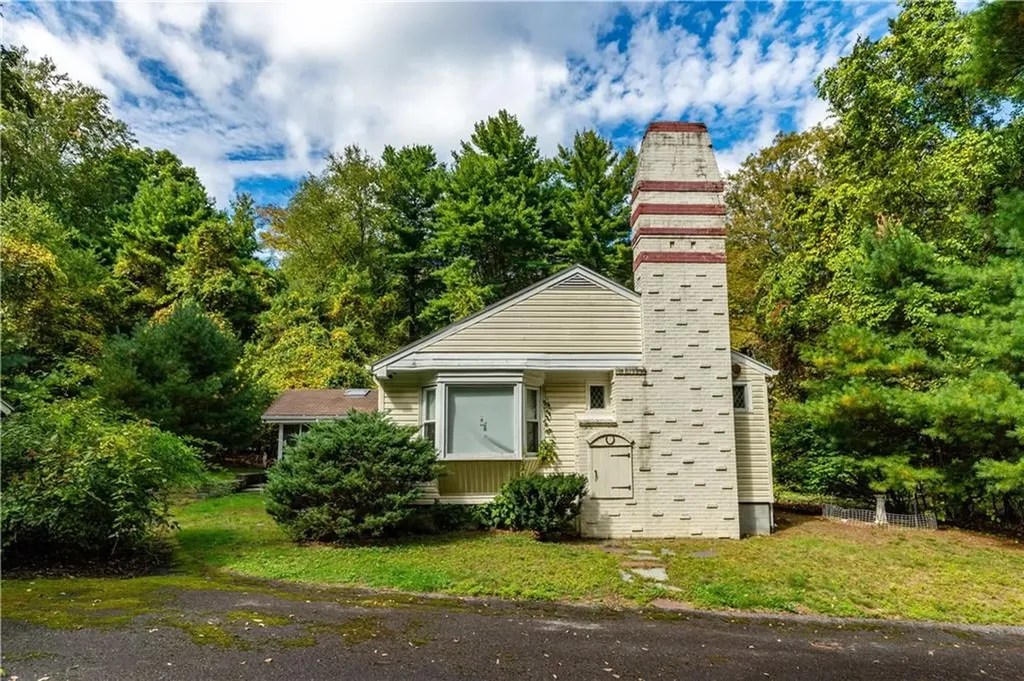 1904 Old Louisquisset Pike Lincoln RI 02865