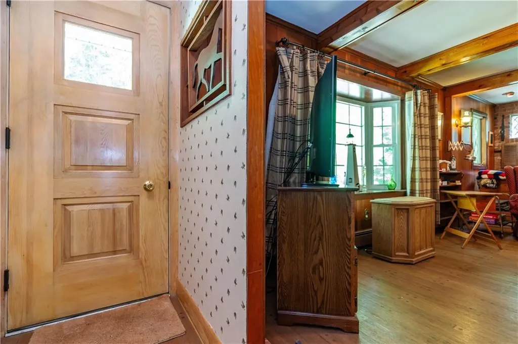 1904 Old Louisquisset Pike Lincoln RI 02865