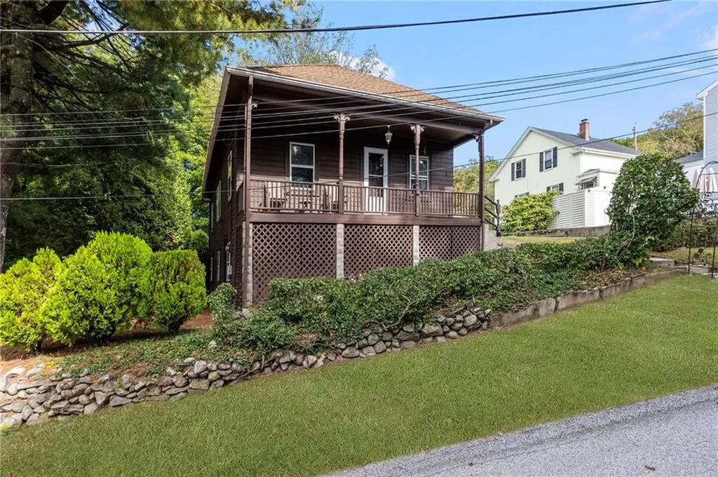 5 Camp Street Smithfield RI 02917